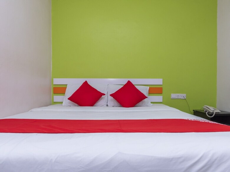 Oyo 966 Segamat Red Orange Hotel Sdn Bhd
