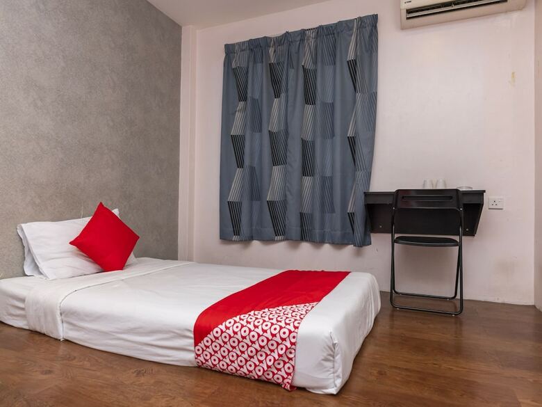 Oyo 966 Segamat Red Orange Hotel Sdn Bhd