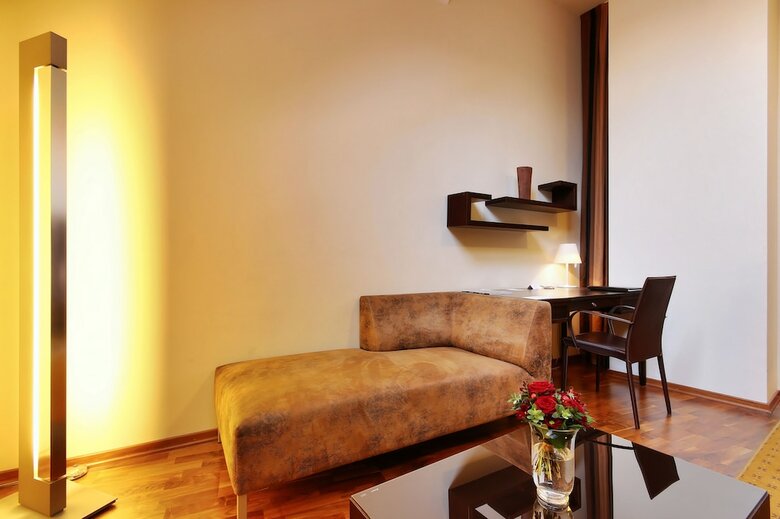 Skaritz Hotel And Residence