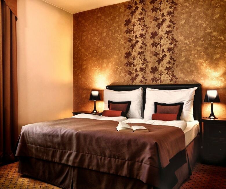 Skaritz Hotel And Residence