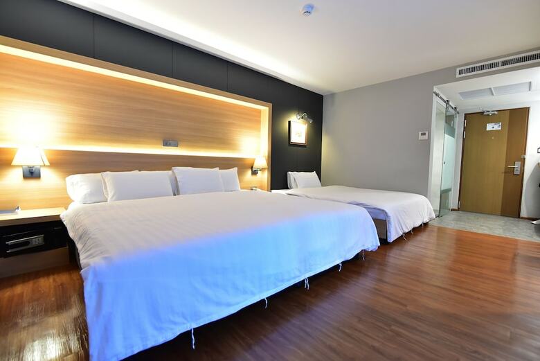 Hotel The Three Hat Yai