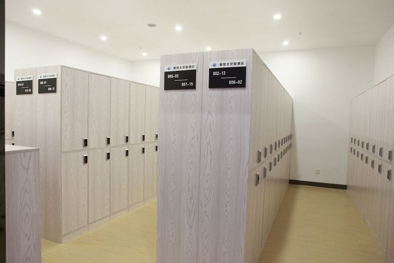 Hangzhou Space Capsule Hotel