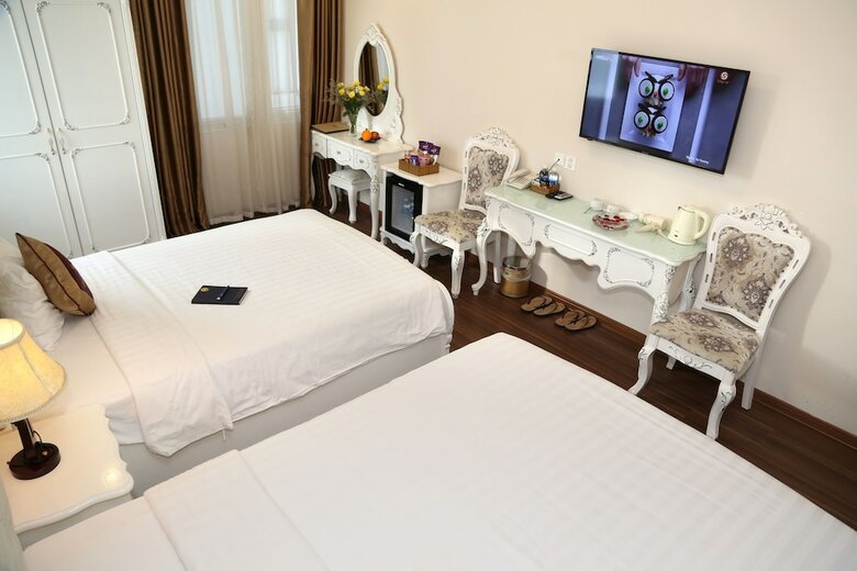 Tuyet Son Hotel
