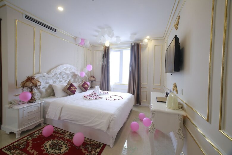 Tuyet Son Hotel