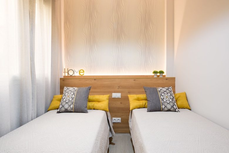 Lovely & Quiet City Center Apartment