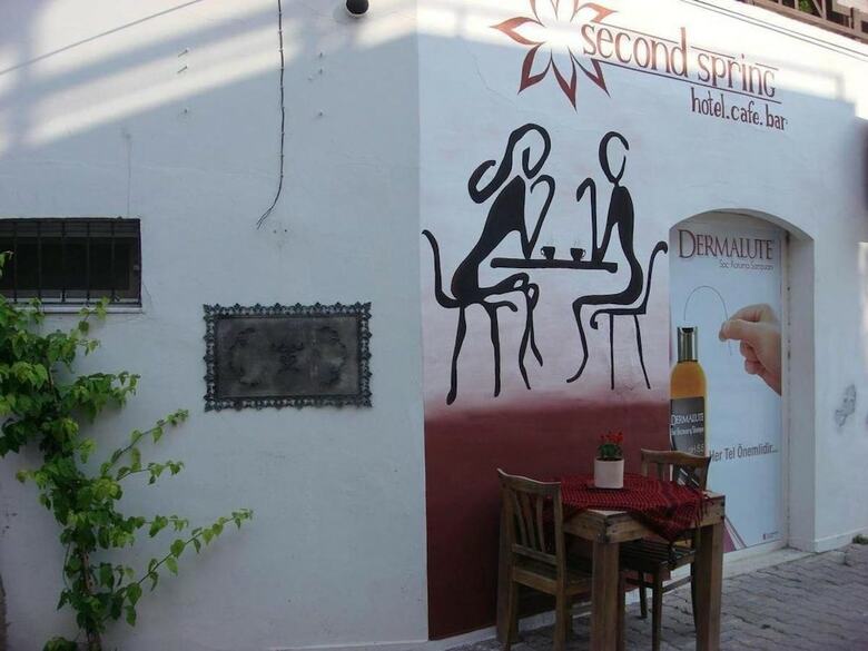 Second Spring Hotel