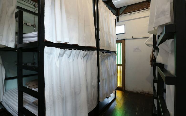 Hostal Nivas Siam Hostel