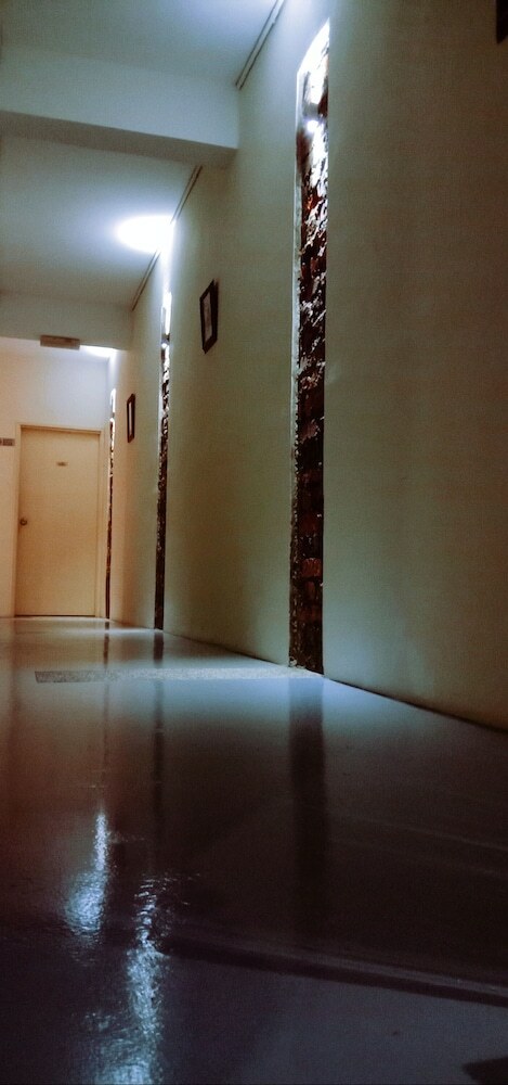 Hotel Petra Lodge And Homestay
