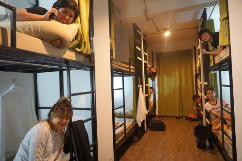 Hostal Feel Good Bangkok Hostel