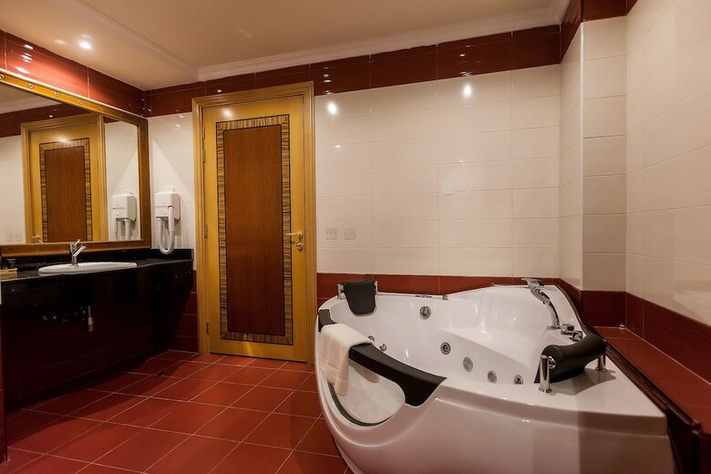 Red Castle Hotel