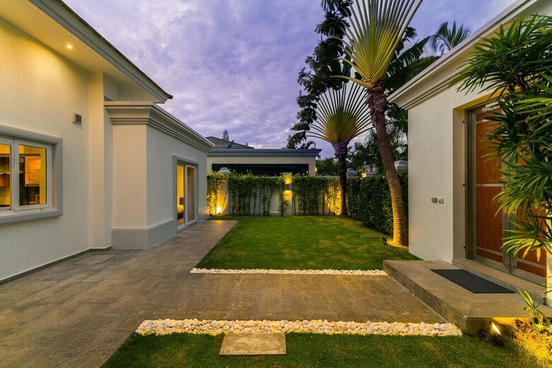 Luxury Pool Villa 608