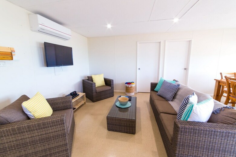 Hotel Mackerel Islands