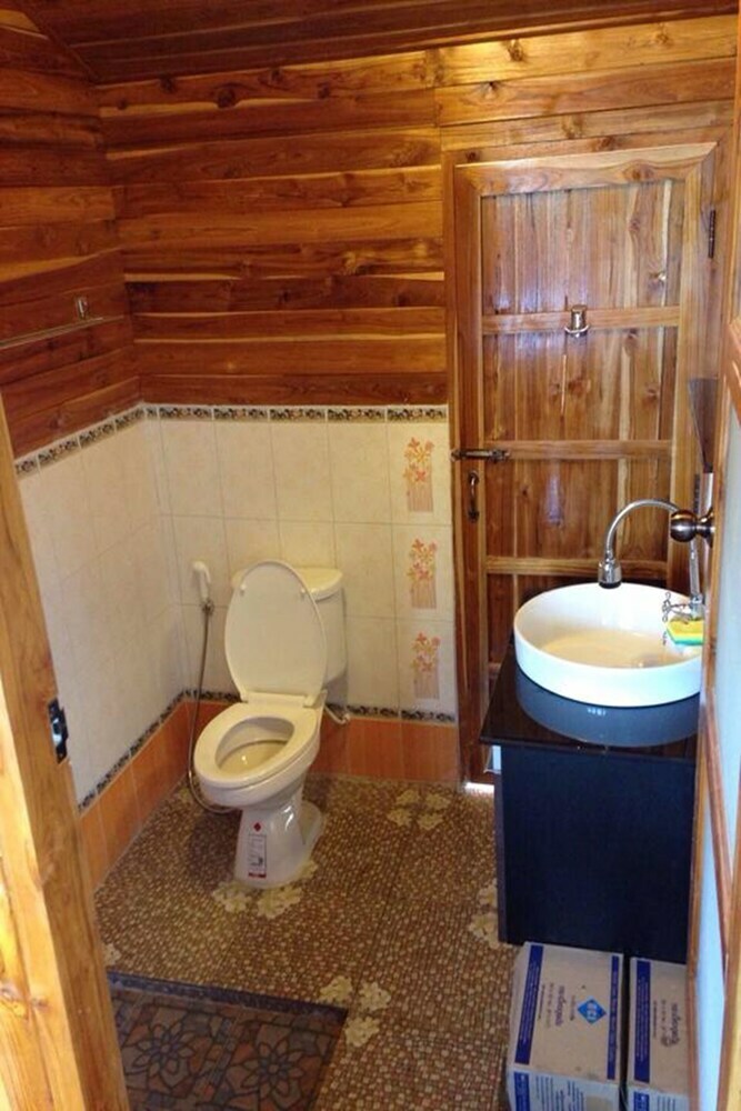 Hotel Ashaley Resort