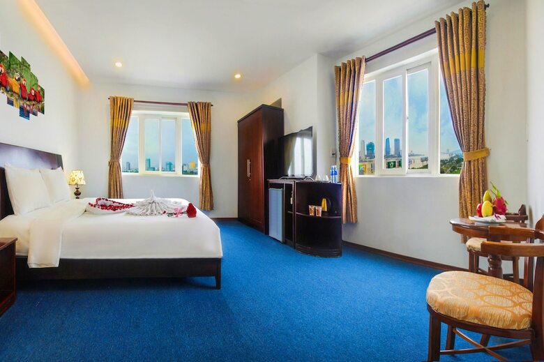 Legacy Hotel