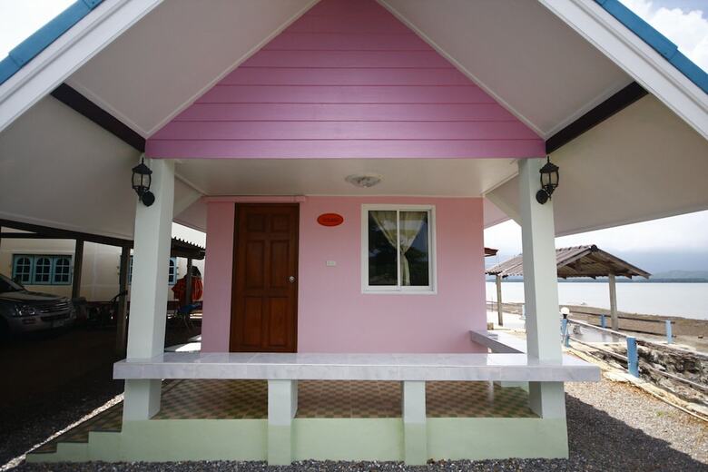 Hotel Chompoo Resort