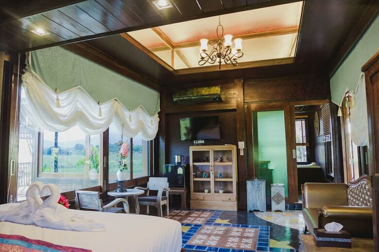 Hotel Bantunglom Resort