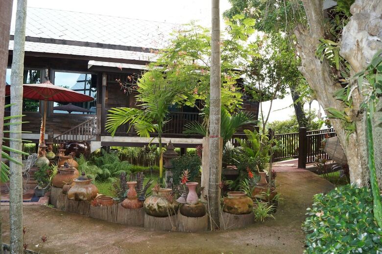 Hotel Bantunglom Resort