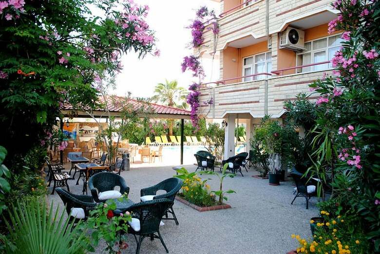 Beyaz Saray Hotel