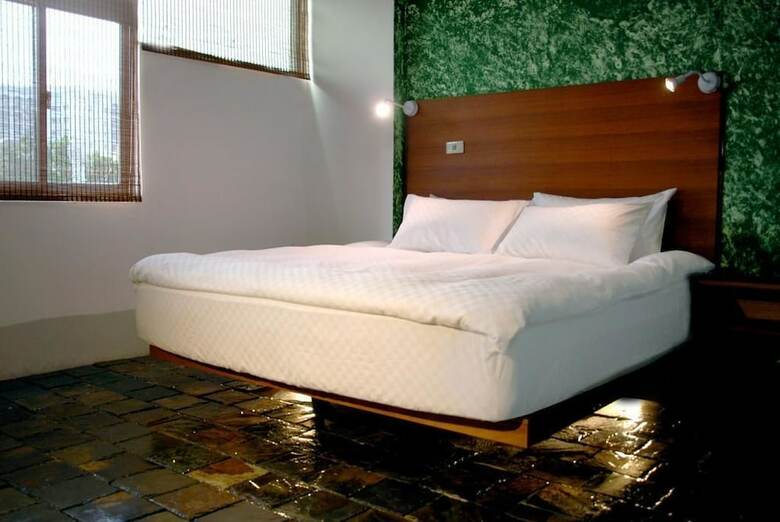 Hotel Howcome Spots