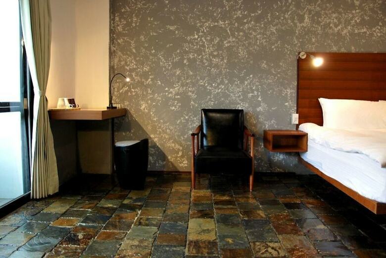 Hotel Howcome Spots