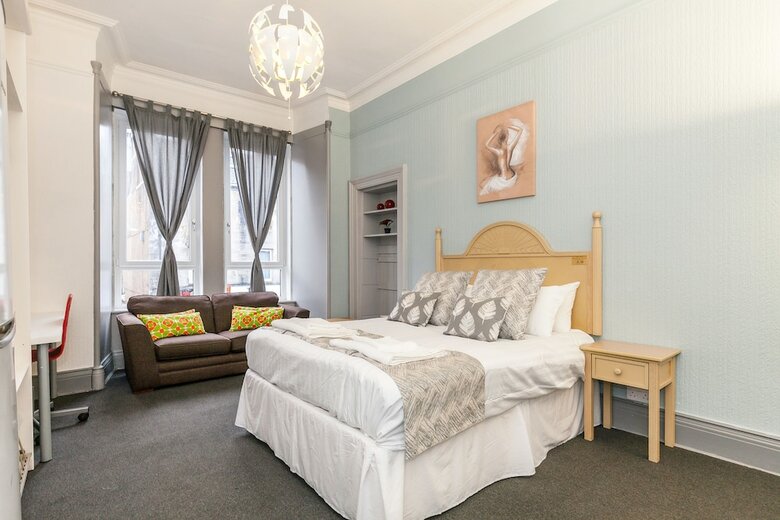 Hotel Oakshaw Guesthouse - Glasgow Airport