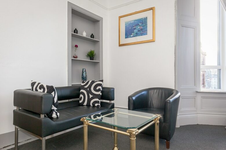 Hotel Oakshaw Guesthouse - Glasgow Airport