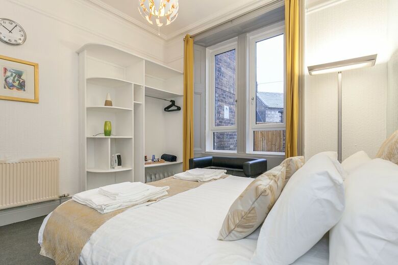 Hotel Oakshaw Guesthouse - Glasgow Airport