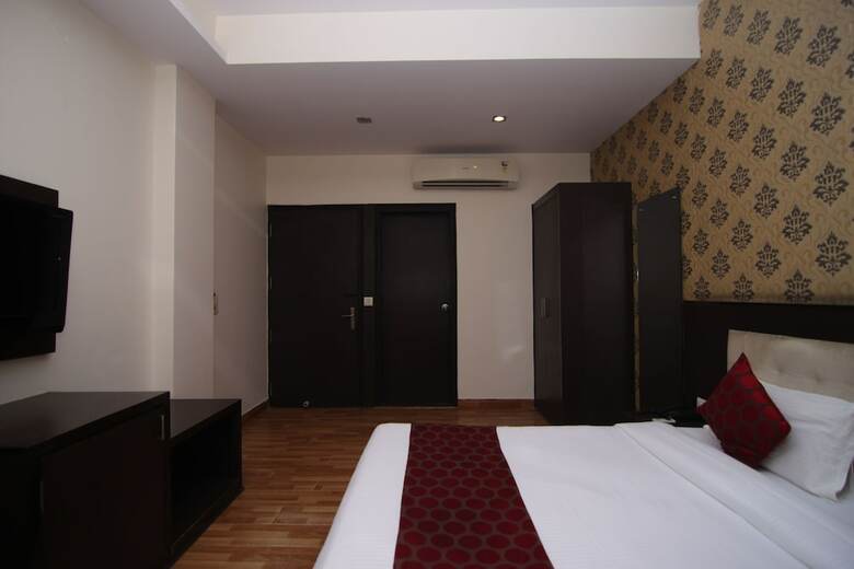 Hotel Mint Milestone Suites