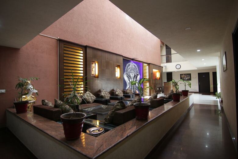 Hotel Mint Milestone Suites