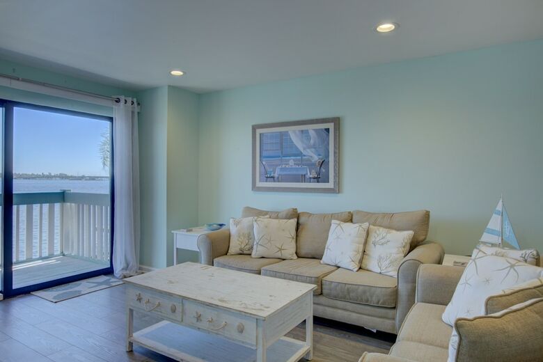 Anna Maria Island Retreat 2br Condo