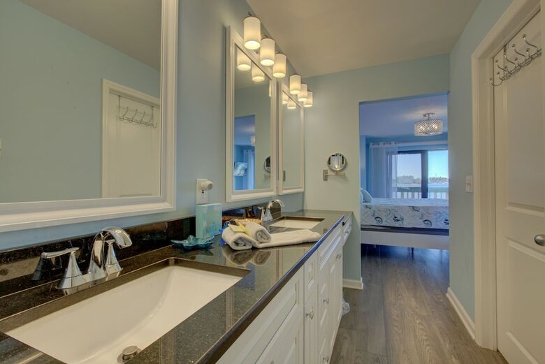 Anna Maria Island Retreat 2br Condo