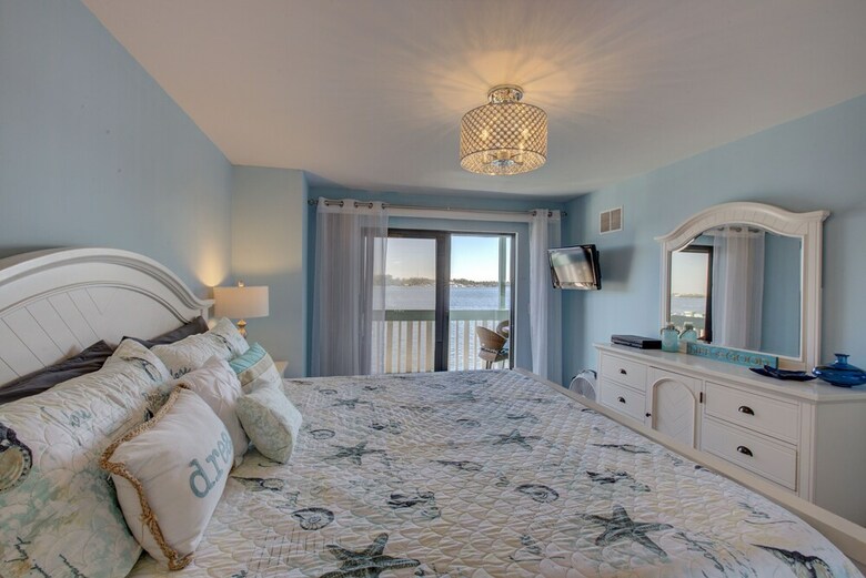 Anna Maria Island Retreat 2br Condo