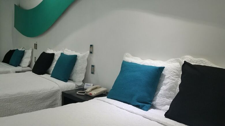 Hotel Dluxe & Suites