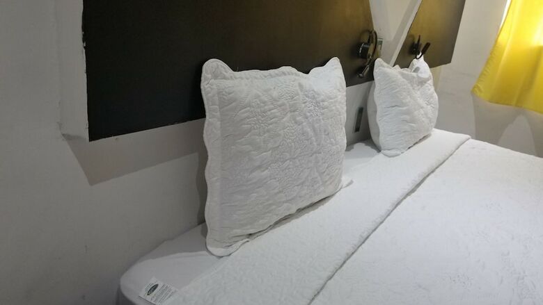 Hotel Dluxe & Suites