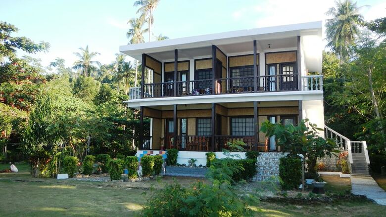 Hotel Las Cabanas Beach Resort