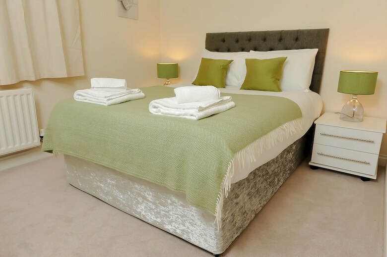 Reading Town Center River View Serviced Apartments