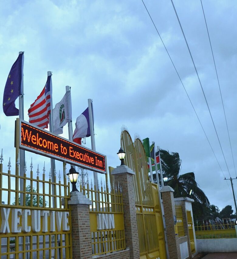 Hotel Executive Inn