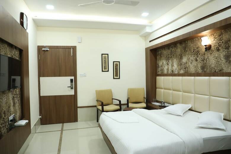Hotel Anmol Classic