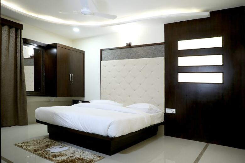 Hotel Anmol Classic