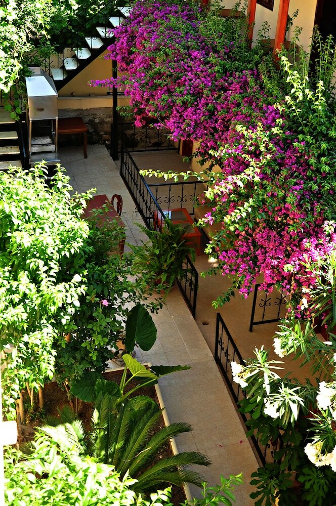 Sevil Hotel