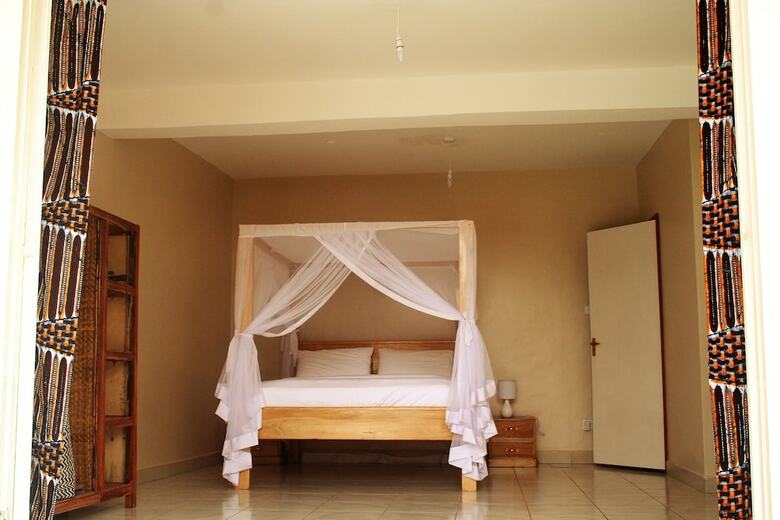 Hotel Bromelia Guesthouse