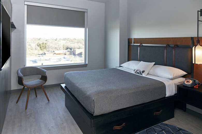 Hotel Moxy By Marriott Denver Cherry Creek