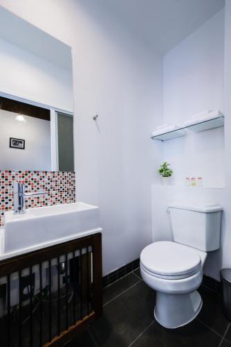Hotel Neighbor Phuthon Boutique Hostel