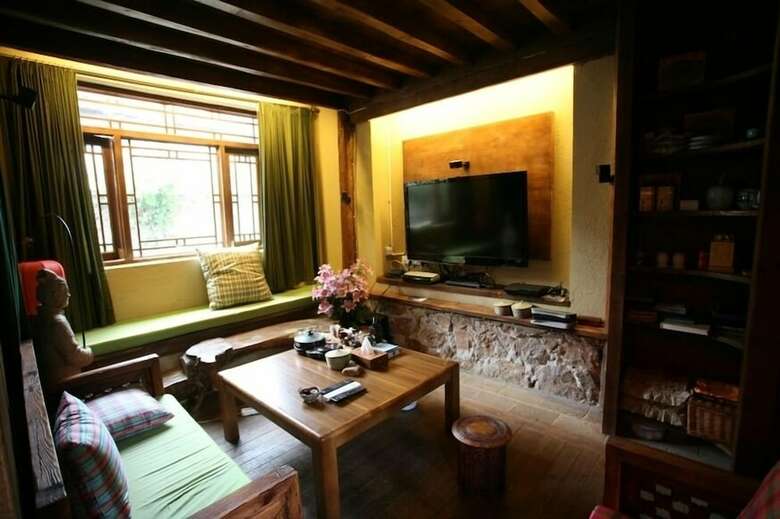 Hotel Blossom Hill Inn Lijiang Neverland
