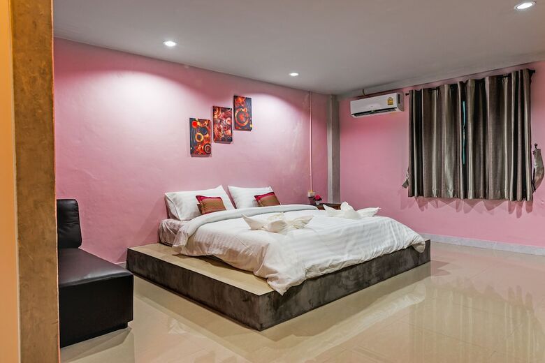 Hostal The Guest Hotel - Hostel