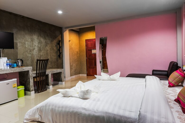 Hostal The Guest Hotel - Hostel