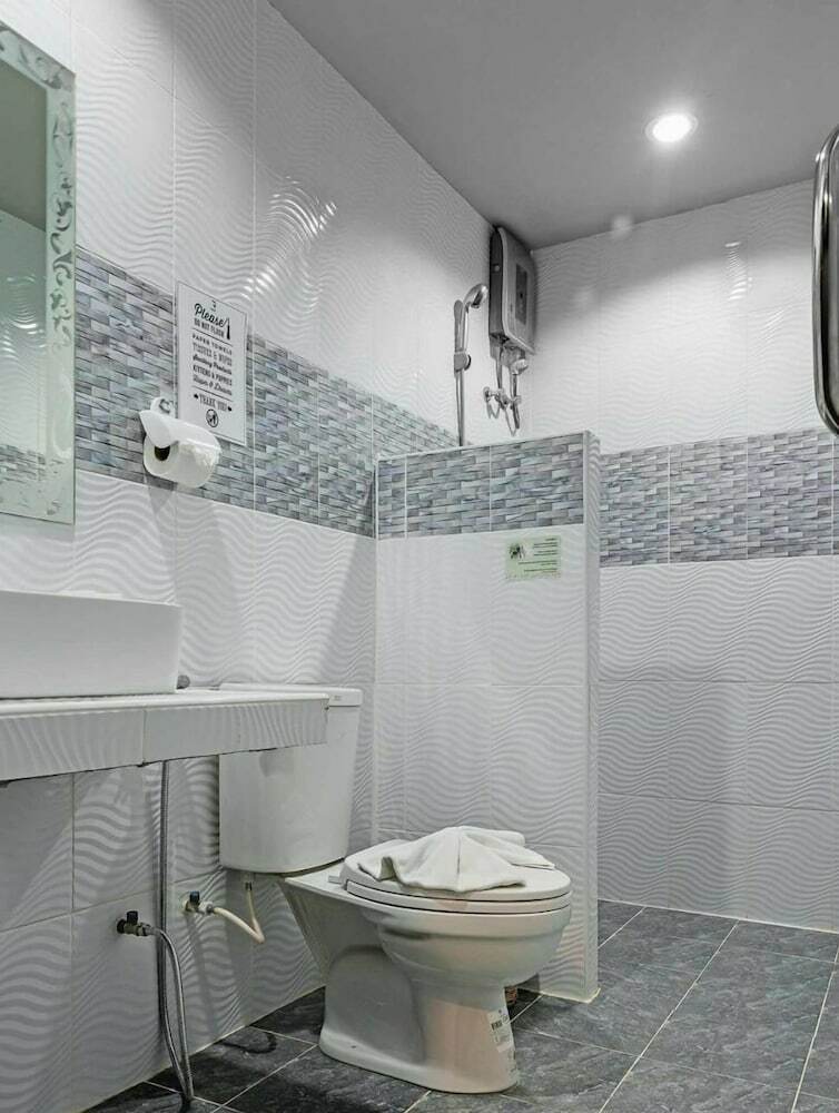 Hostal The Guest Hotel - Hostel