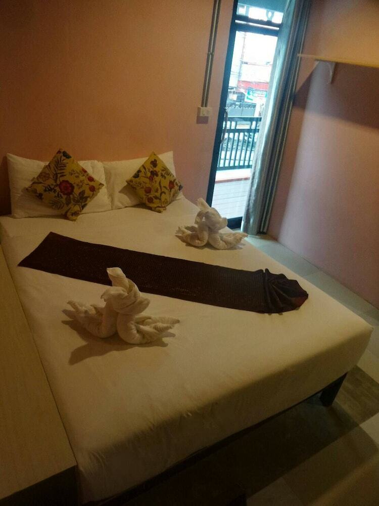 Hostal The Guest Hotel - Hostel