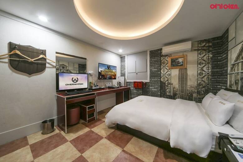 Hotel Sky Motel