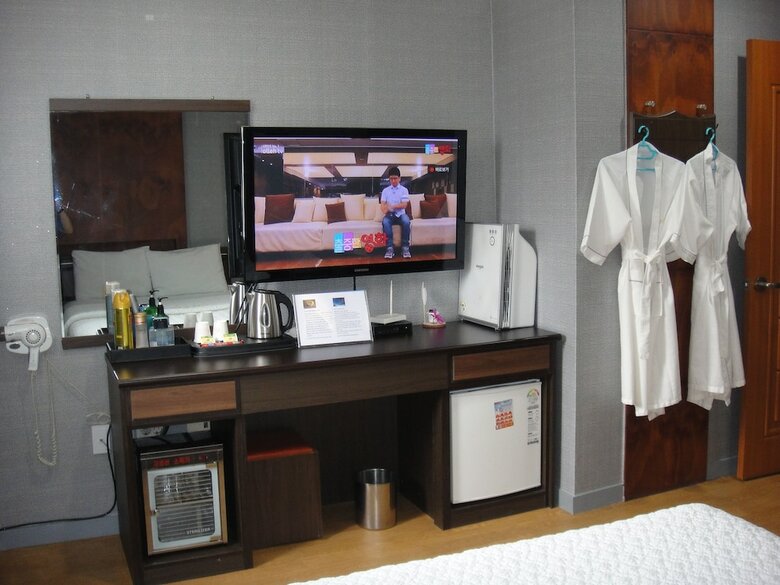 Hotel Sky Motel
